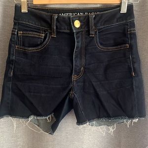 Women’s  $20 American Eagle Outfitters AEO Denim HiRise Shortie Size 2